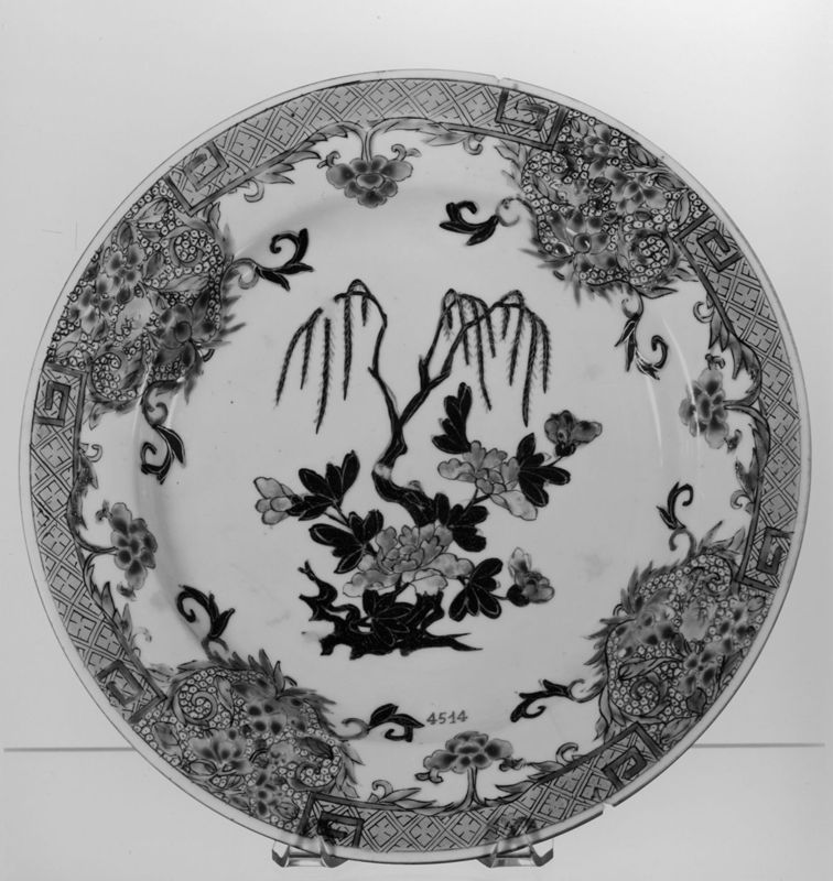 assiette / Musées Royaux d'Art et d'Histoire