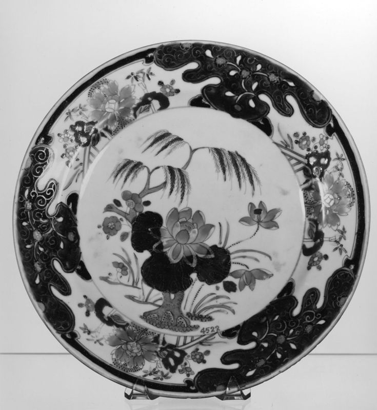 assiette / Musées Royaux d'Art et d'Histoire