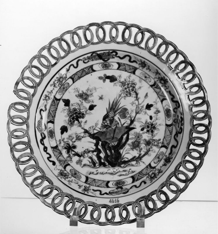 plat / Musées Royaux d'Art et d'Histoire