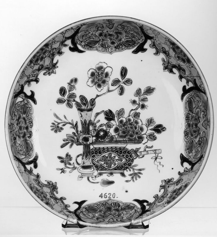 plat / Musées Royaux d'Art et d'Histoire