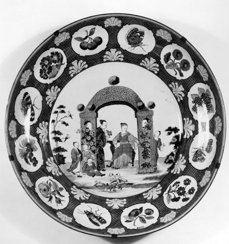 plat / Musées Royaux d'Art et d'Histoire