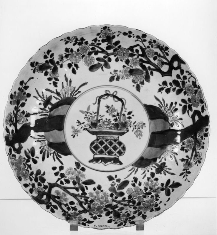 plat / Musées Royaux d'Art et d'Histoire