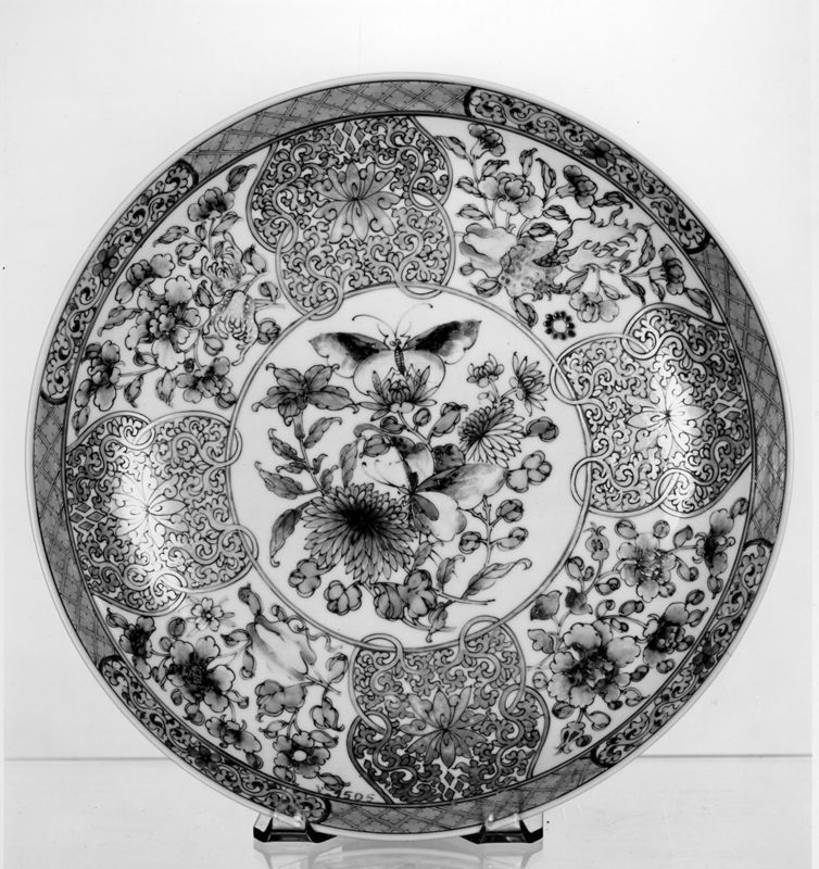 assiette / Musées Royaux d'Art et d'Histoire