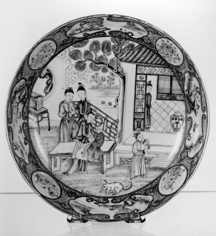 plat / Musées Royaux d'Art et d'Histoire
