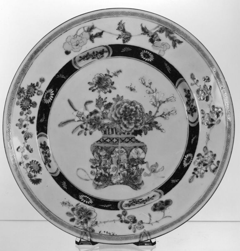 assiette / Musées Royaux d'Art et d'Histoire