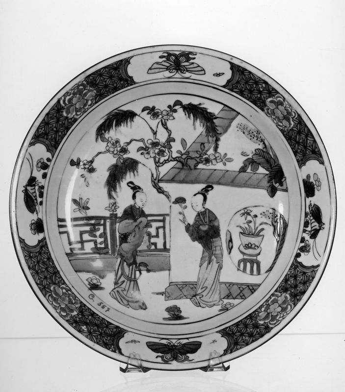 plat / Musées Royaux d'Art et d'Histoire