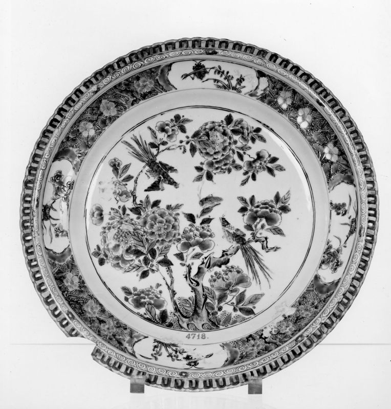 plat / Musées Royaux d'Art et d'Histoire