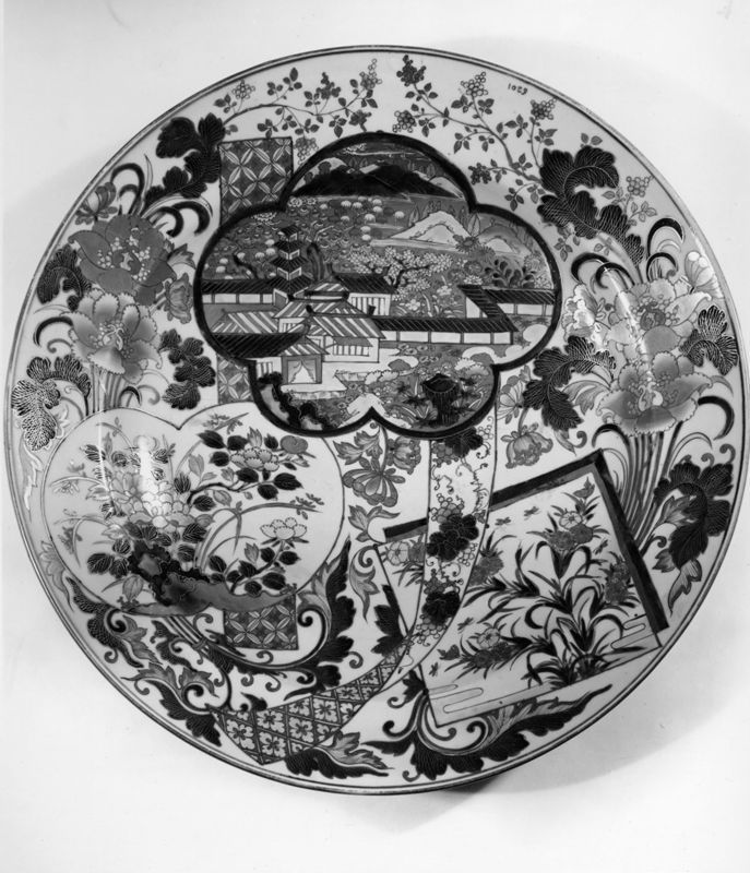plat / Musées Royaux d'Art et d'Histoire