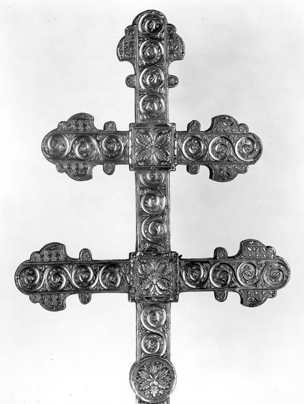 croix-reliquaire à double-travers