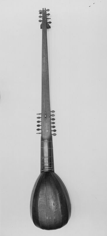 Chitarrone