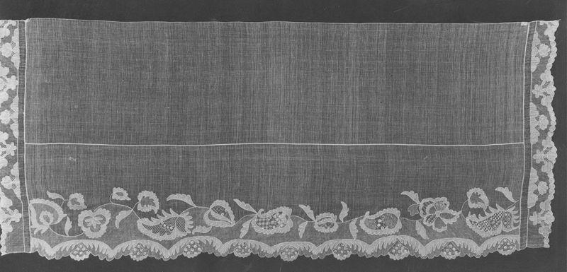 voile / Musées Royaux d'Art et d'Histoire