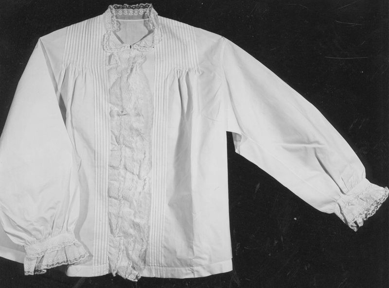 chemise[vêtement] / Musées Royaux d'Art et d'Histoire
