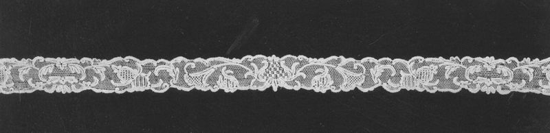 cravate[foulard] / Musées Royaux d'Art et d'Histoire