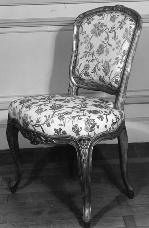 chaise / Musées Royaux d'Art et d'Histoire