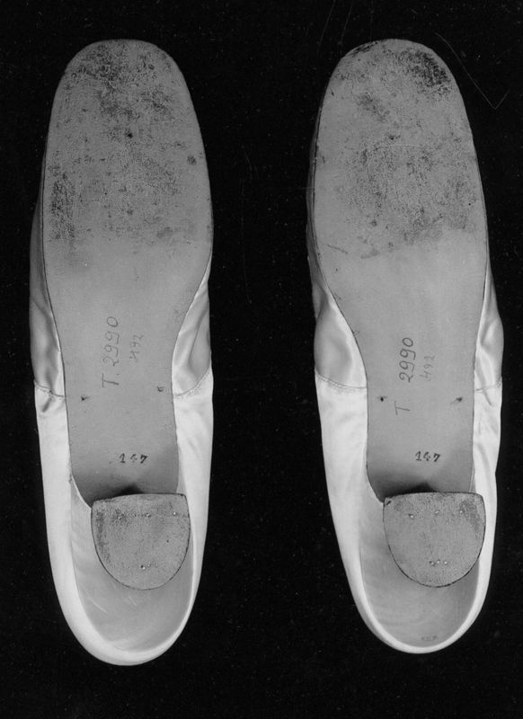 chaussure de femme / Musées Royaux d'Art et d'Histoire