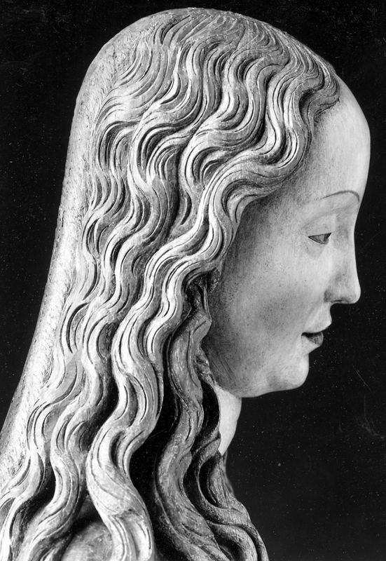 Vierge debout de l'Assomption ou de l'Annonciation