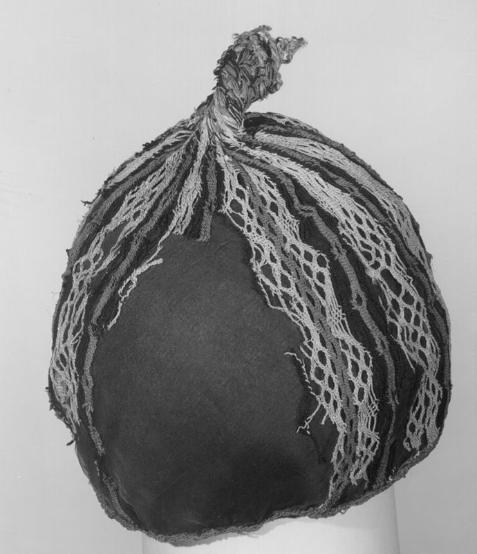 bonnet[couvre-chef] / Musées Royaux d'Art et d'Histoire