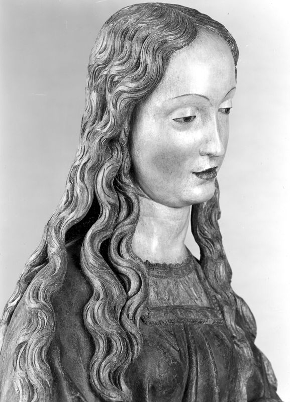 Vierge debout de l'Assomption ou de l'Annonciation
