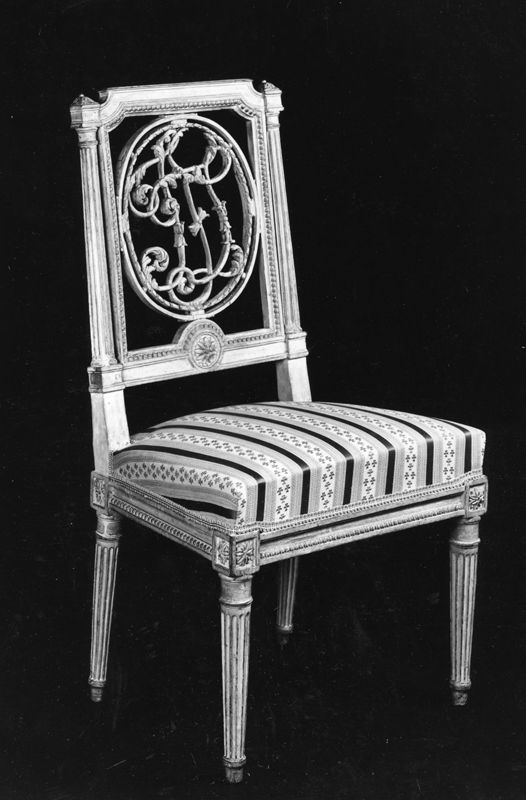 chaise / Musées Royaux d'Art et d'Histoire
