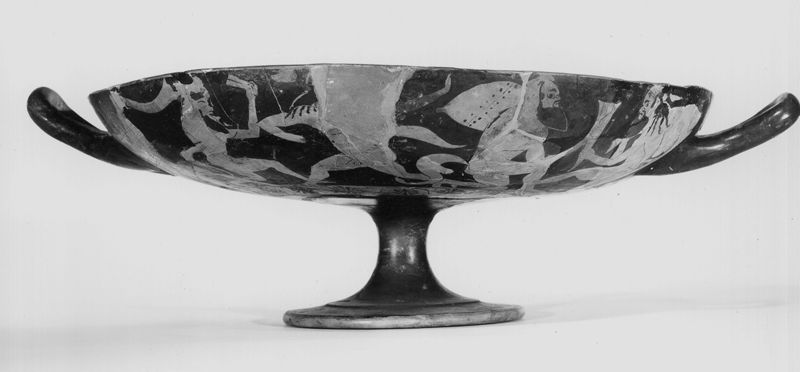 Coupe à figures rouges