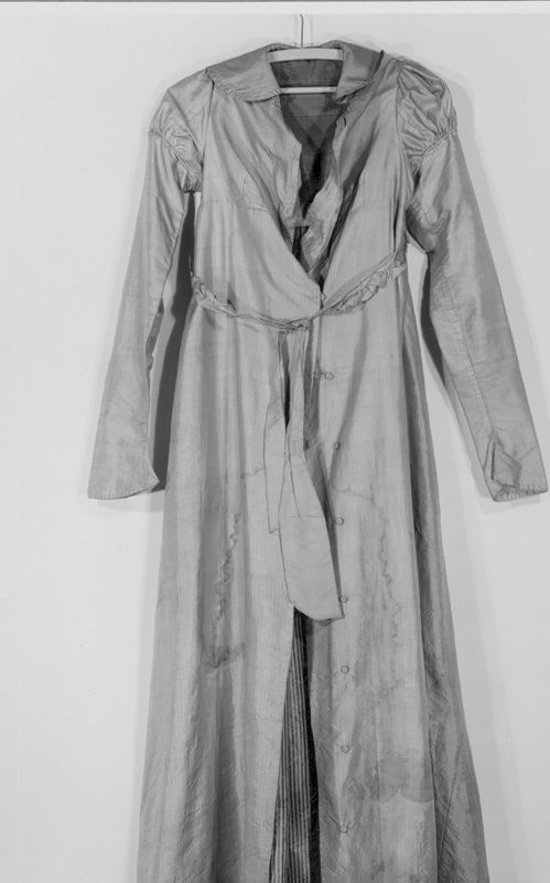 robe / Musées Royaux d'Art et d'Histoire