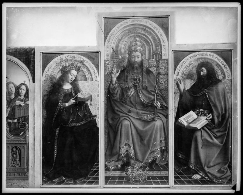 Lam Gods: Tronende O.-L.-Vrouw