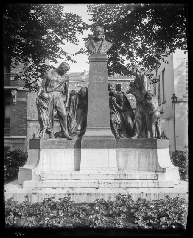Monument Remy
