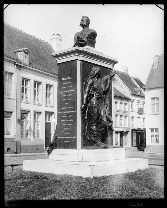 Monument à Jules de Burlet