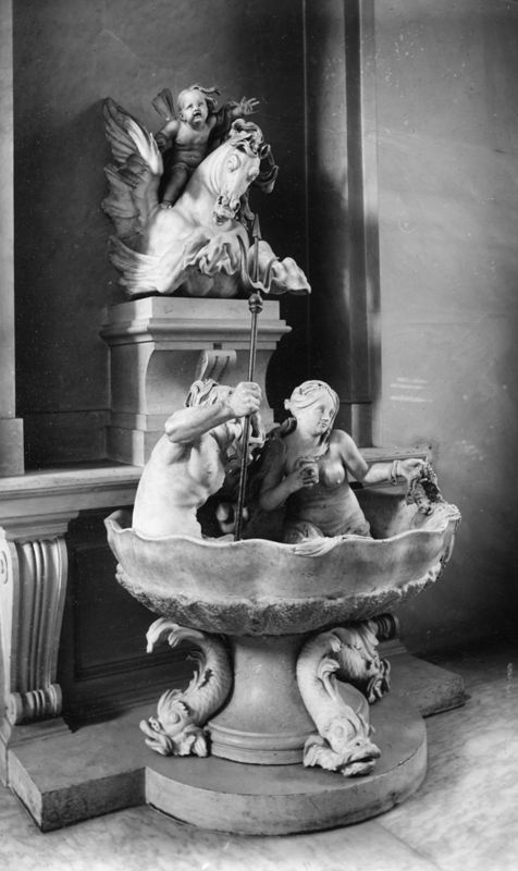 Fontaine aux dieux marins
