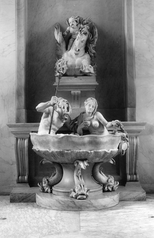 Fontaine aux dieux marins