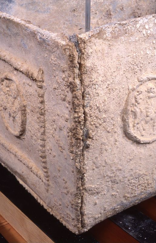 sarcophage de la nécropole romaine de la rue Perdue