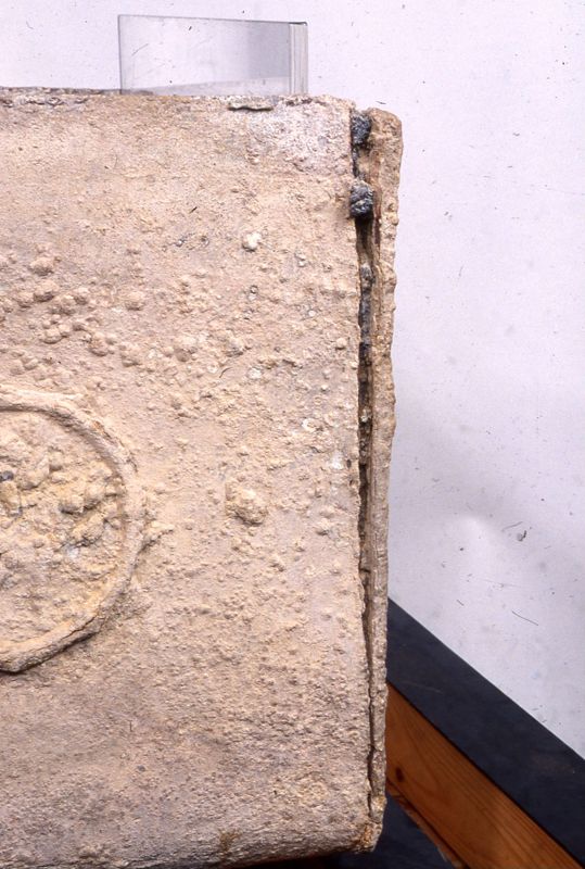 sarcophage de la nécropole romaine de la rue Perdue