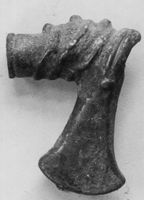 E001052