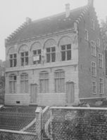E001555