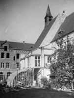 E001570