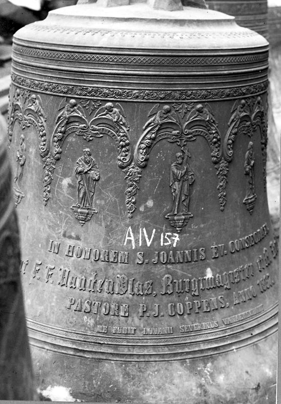 cloche d'église / Kerk Sint-Jan Evangelist[Teralfene]
