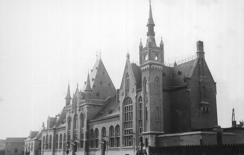 gare / Bouwwerk[Veurne]