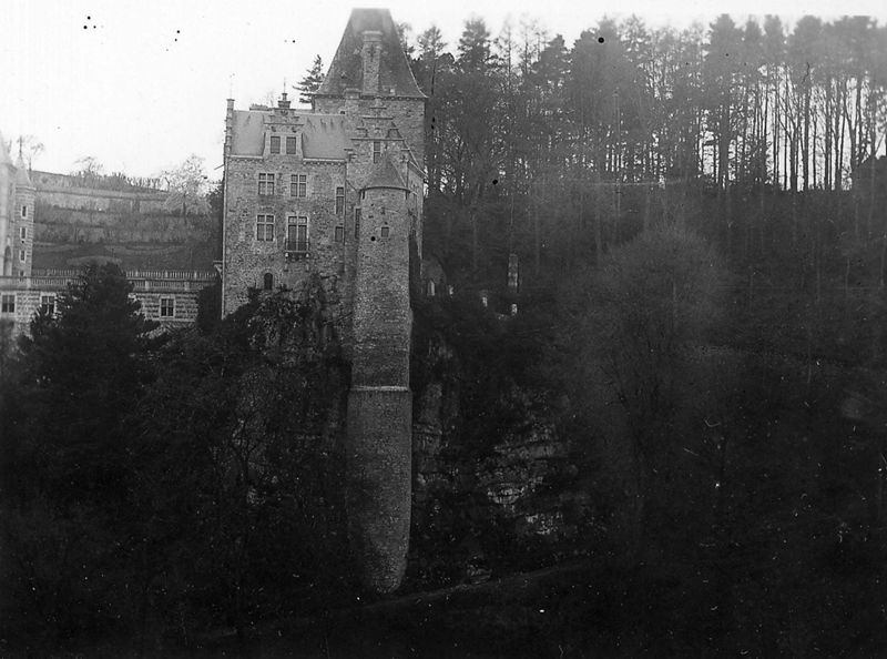 château / Château de Montjardin