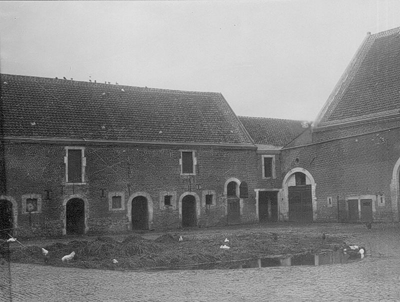 ferme en carré / Construction[Saint-Remy-Geest]
