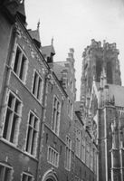 E008433