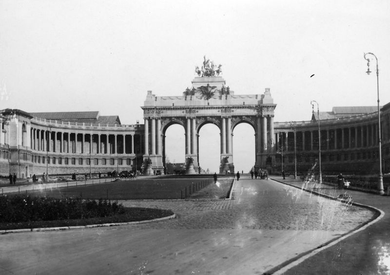 Arcade et hémicycle du Cinquantenaire