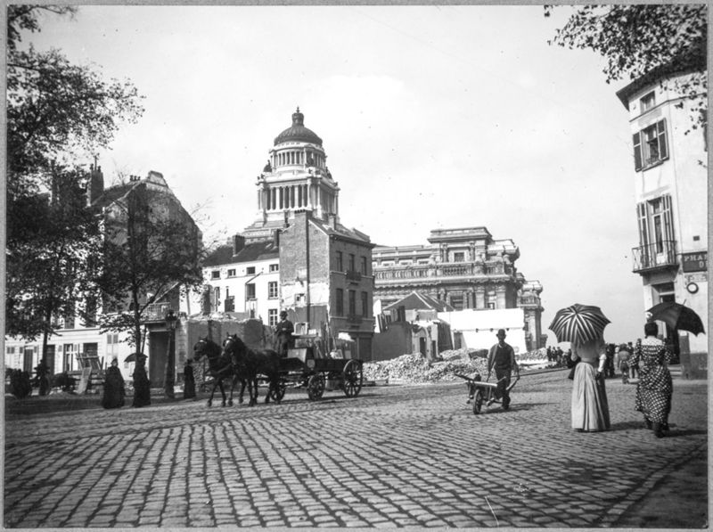 La Place Louise