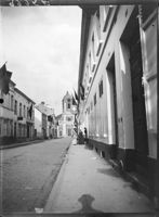E009225
