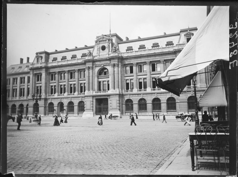 Hôtel des Postes et télégraphes, Grand-Poste Centrale