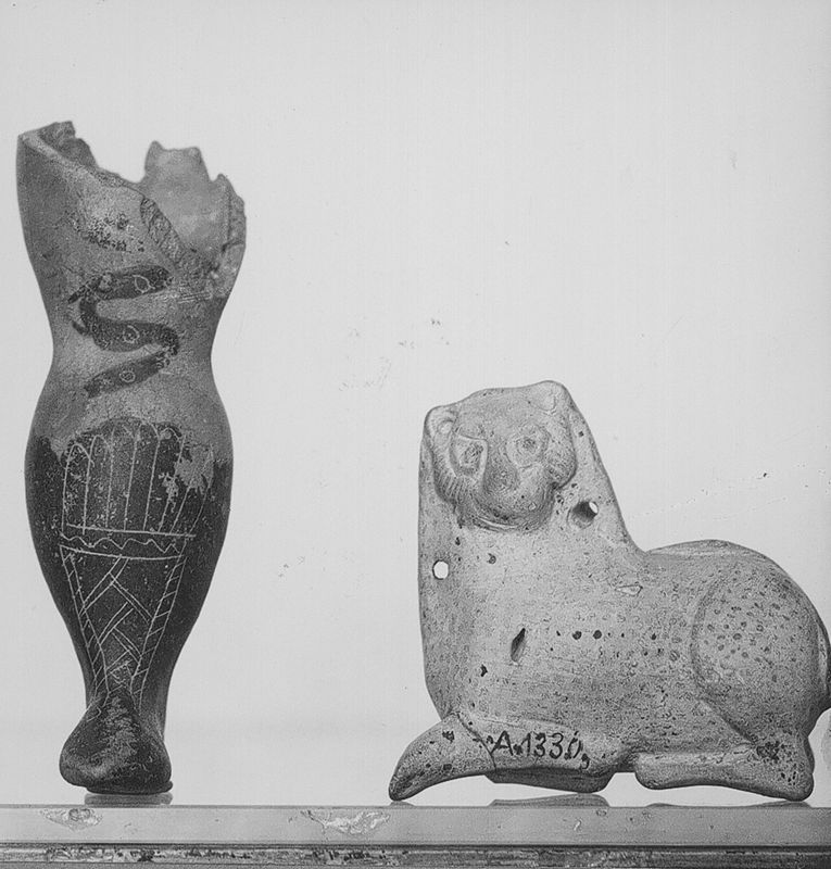 Vase à parfum en forme de jambe