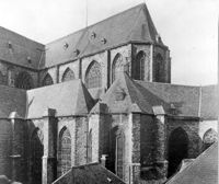E012032