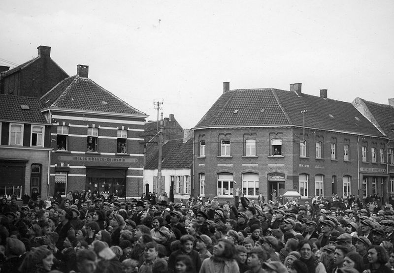 Apostelbrokken op Witte Donderdag te Rupelmonde