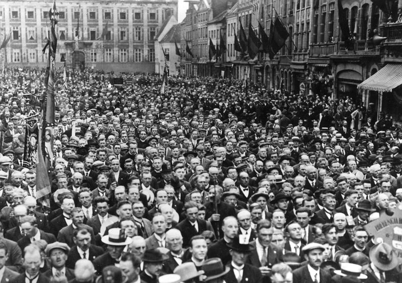 Foule: Foule d'un cortège