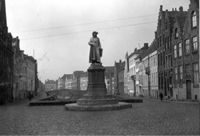 E022974