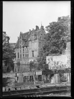 E024129